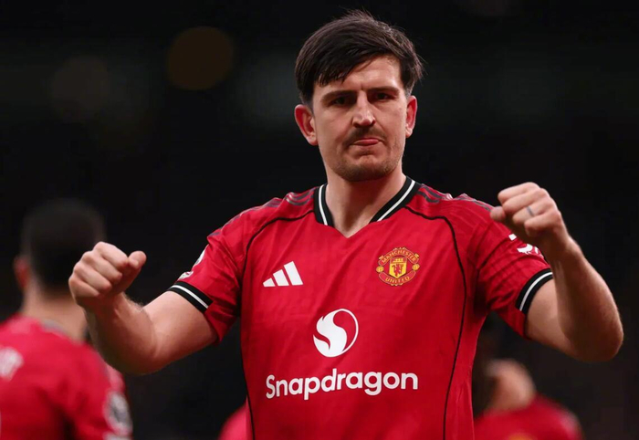 爱游戏娱乐-马奎尔降薪续约曼联签1+1合同，周薪19万镑减幅未披露|卡里克|哈里-马奎尔|托马·勒马尔|图赫尔|球队_新浪体育_新浪新闻